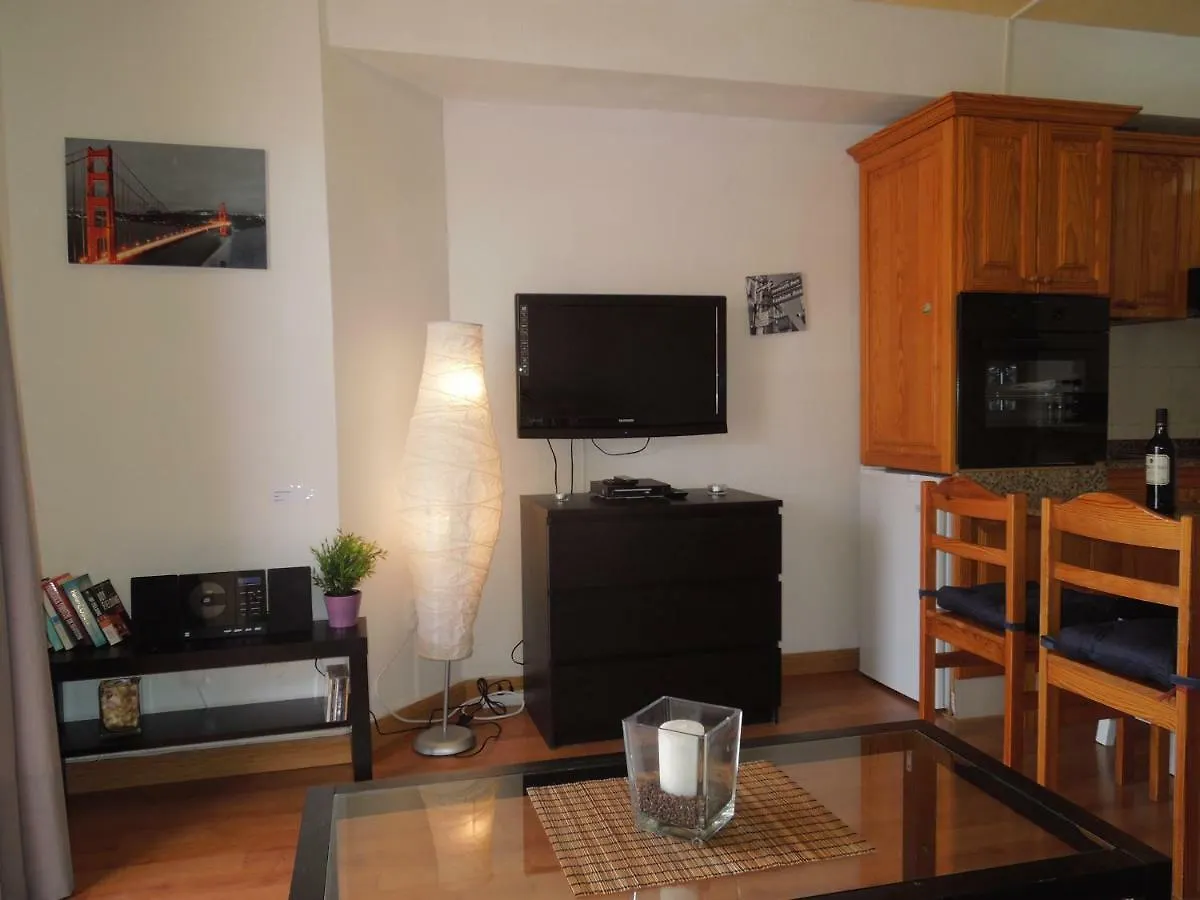 Apartment Beachfront-Apartment Las Vistas 1 With Sea-View, Heated, Pool, Wifi, Sat-Tv Arona