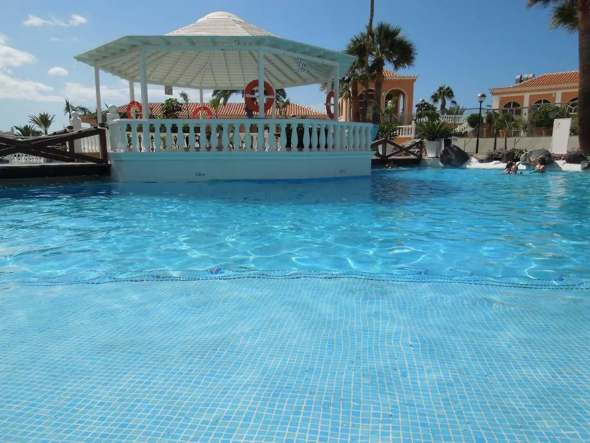 Apartment Beachfront-Apartment Las Vistas 1 With Sea-View, Heated, Pool, Wifi, Sat-Tv Arona