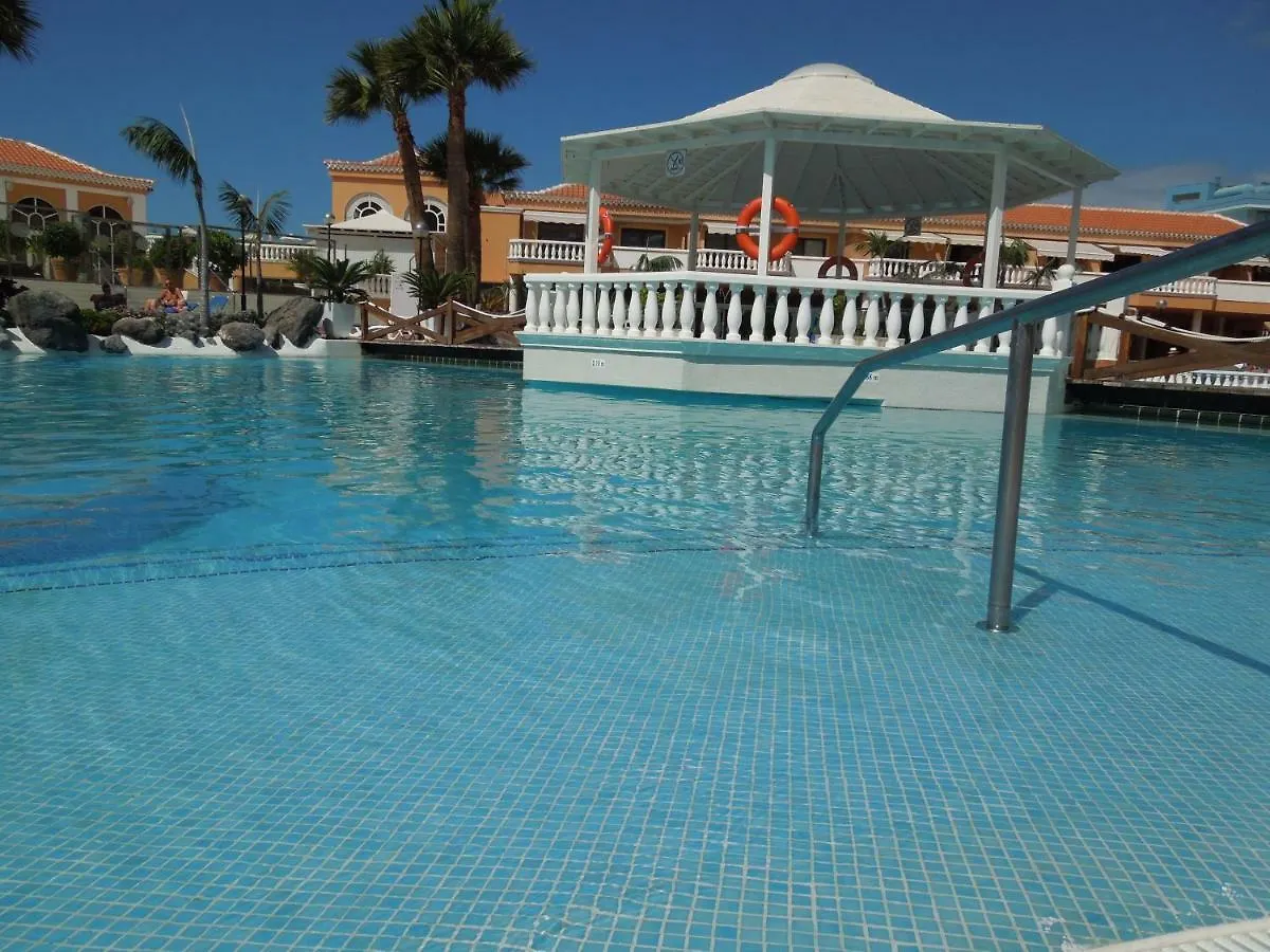 Beachfront-Apartment Las Vistas 1 With Sea-View, Heated, Pool, Wifi, Sat-Tv Arona  Spain