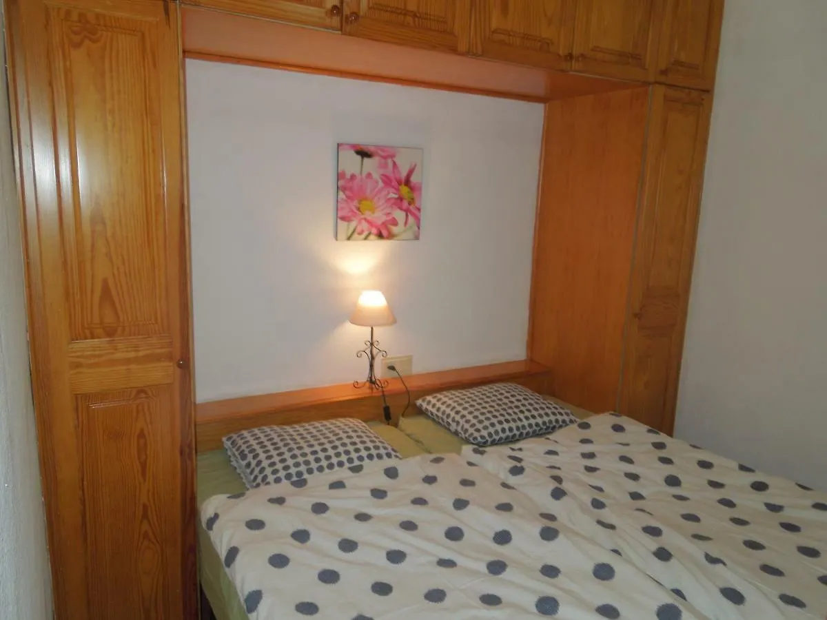 Beachfront-Apartment Las Vistas 1 With Sea-View, Heated, Pool, Wifi, Sat-Tv Arona