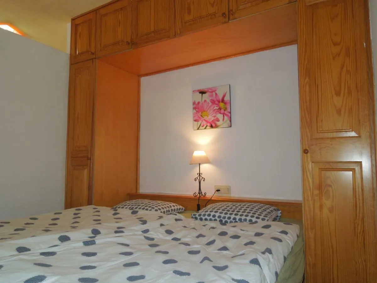Beachfront-Apartment Las Vistas 1 With Sea-View, Heated, Pool, Wifi, Sat-Tv Arona  Apartment Arona (Tenerife)
