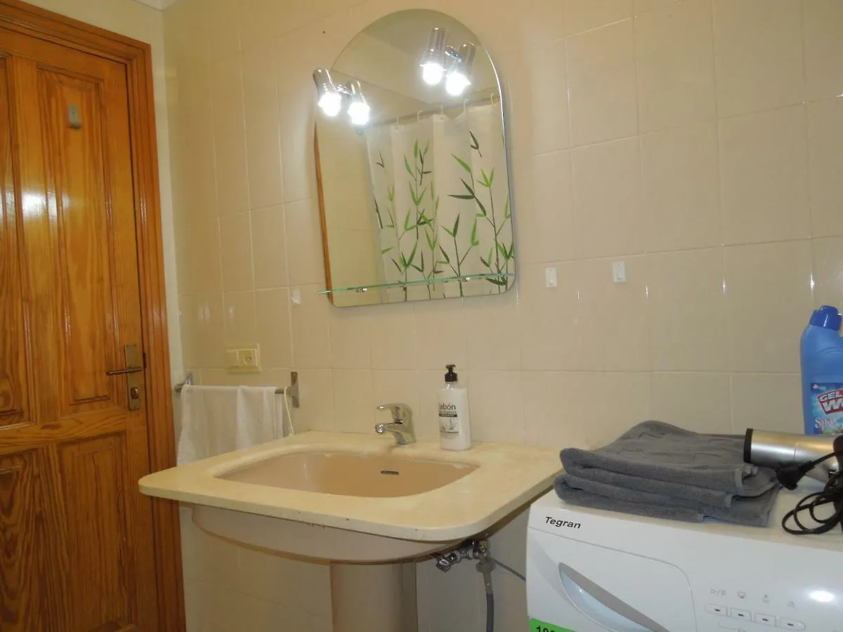 Apartment Beachfront-Apartment Las Vistas 1 With Sea-View, Heated, Pool, Wifi, Sat-Tv Arona